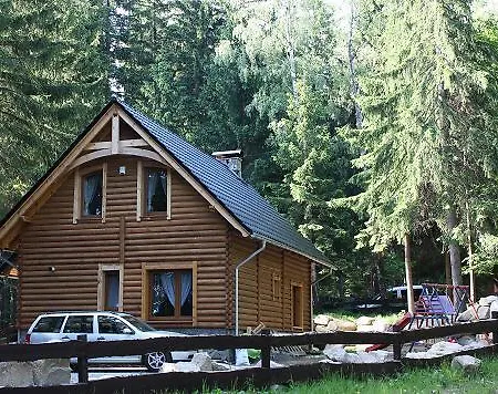 Feriehus Letniskowy Lesna Chata