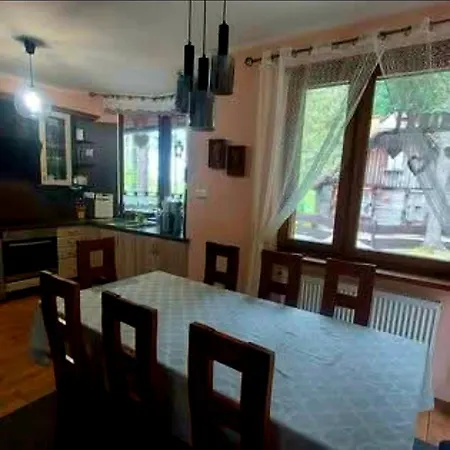 Feriehus Letniskowy Lesna Chata *